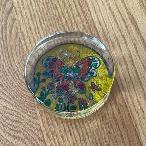 Vintage Butterfly Glass Paperweight 🌺